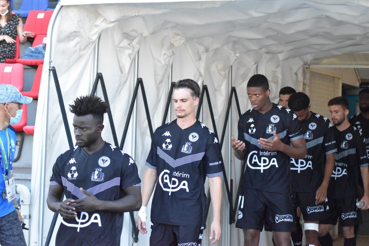 J2: US Granville - Voltigeurs