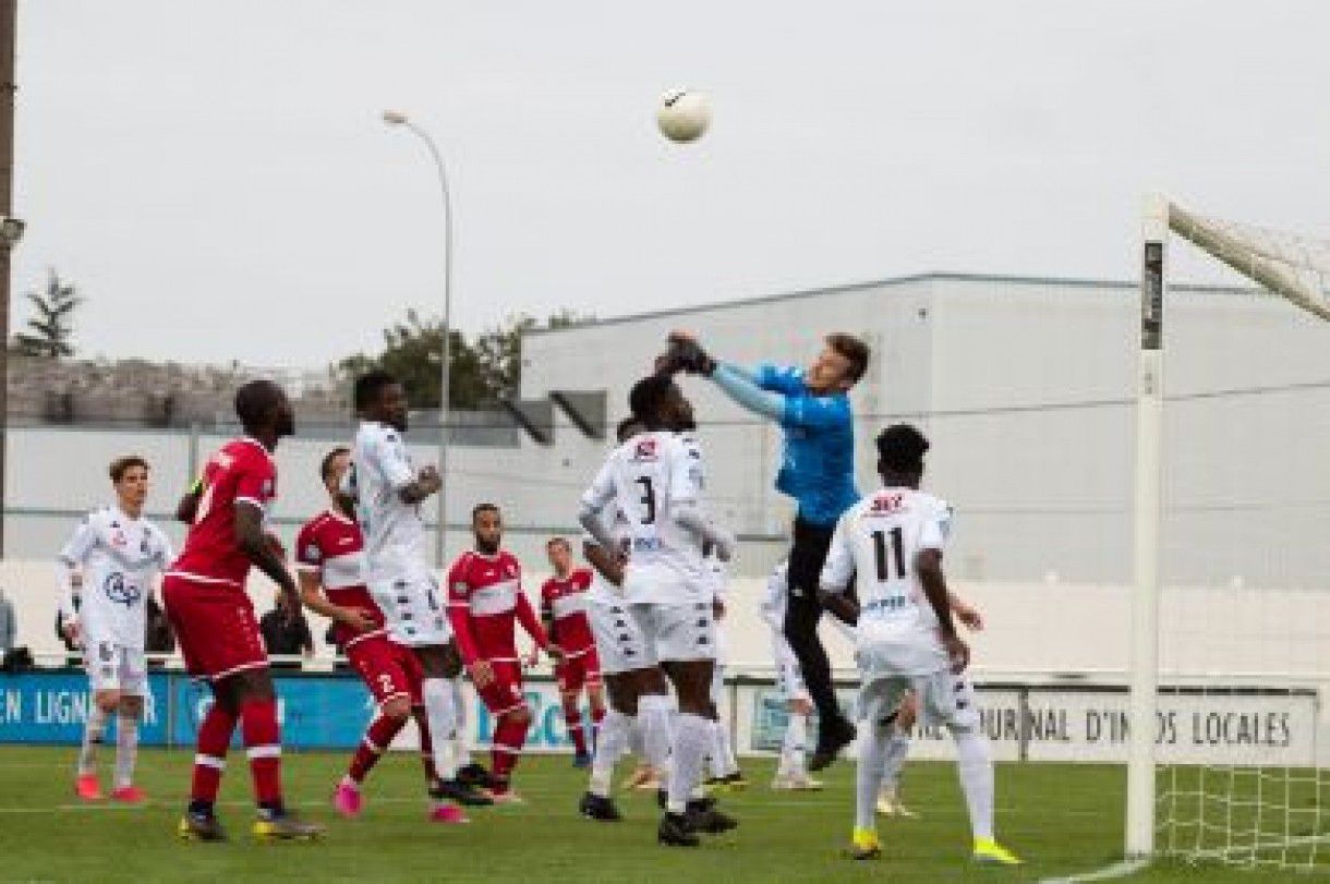 VOLTIGEURS DE CHATEAUBRIANT - AS POISSY